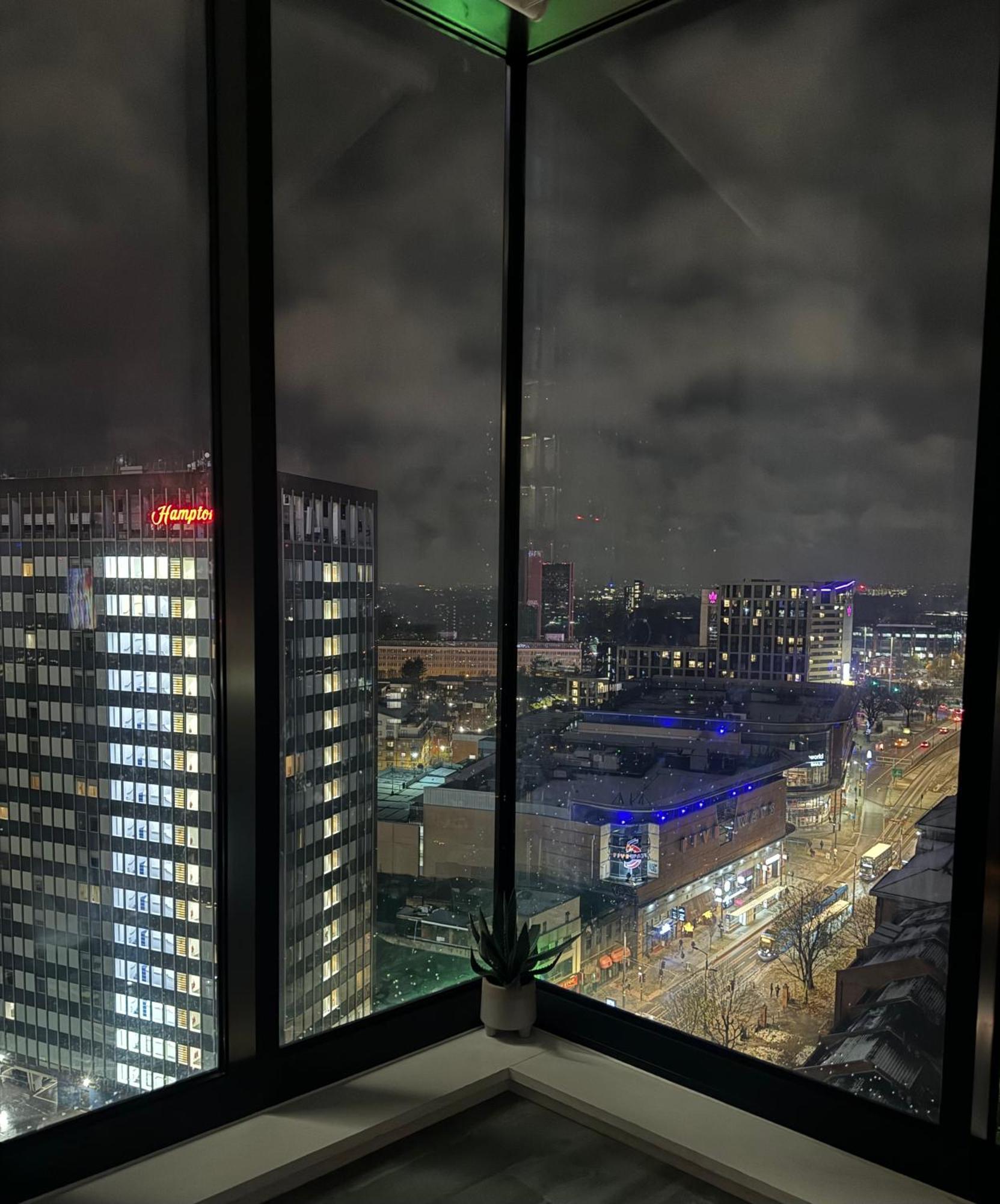 Premium Deals L Last-Minute Stay L 4 Min Walk To Birmingham Central Library L 18Th Floor 2 Bed 2 Bath City Centre Penthouse With Gym & Netflix By Jvt Short Lets Esterno foto