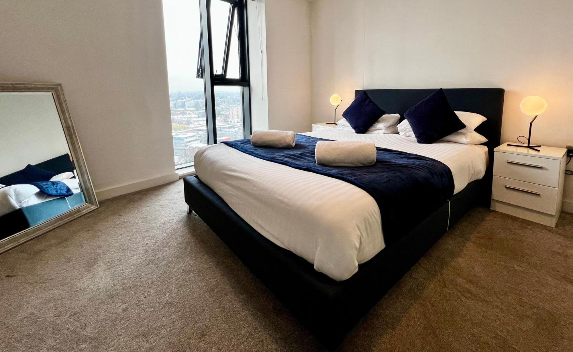Premium Deals L Last-Minute Stay L 4 Min Walk To Birmingham Central Library L 18Th Floor 2 Bed 2 Bath City Centre Penthouse With Gym & Netflix By Jvt Short Lets Esterno foto