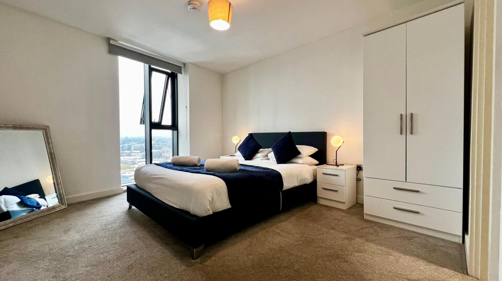 Premium Deals L Last-Minute Stay L 4 Min Walk To Birmingham Central Library L 18Th Floor 2 Bed 2 Bath City Centre Penthouse With Gym & Netflix By Jvt Short Lets Esterno foto