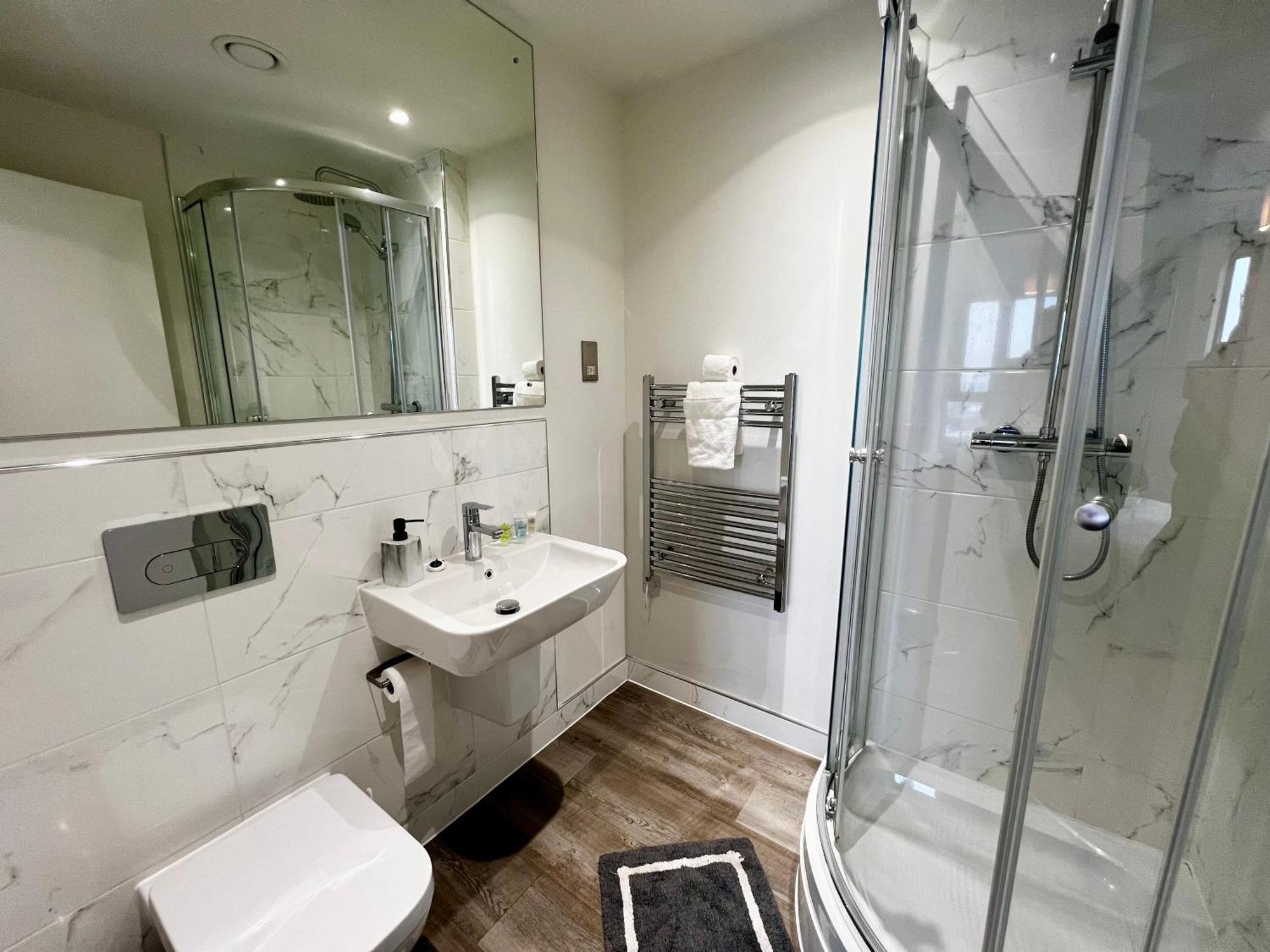 Premium Deals L Last-Minute Stay L 4 Min Walk To Birmingham Central Library L 18Th Floor 2 Bed 2 Bath City Centre Penthouse With Gym & Netflix By Jvt Short Lets Esterno foto